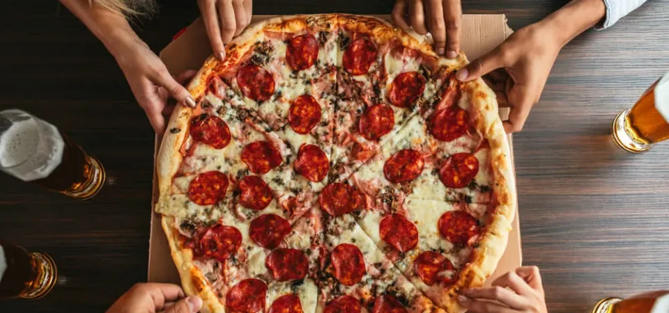 WHERE TO GET THE CHEESIEST PIZZA IN ORANGE BEACH? .